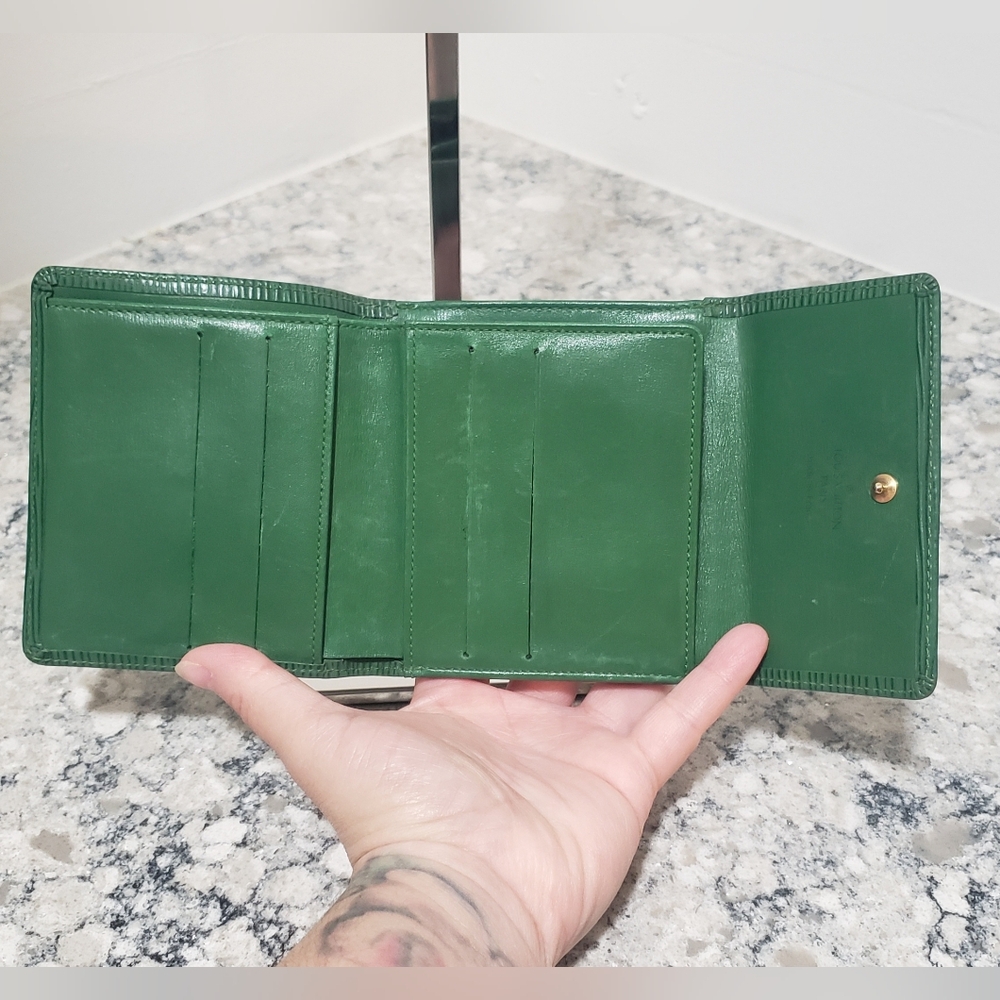 Louis Vuitton Epi Trifold Leather Wallet - Picture 7 of 12